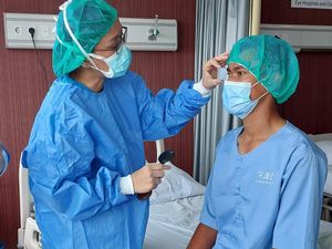 Bakti Sosial Operasi Mata Juling Gratis di Indonesia