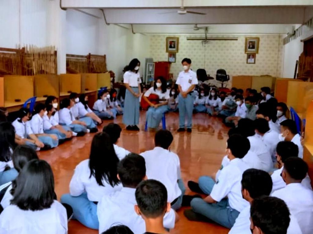 Chandle, Wujud Toleransi Kegiatan Keagamaan di SMAN 2 Depok Chandle, Wujud Toleransi Kegiatan Keagamaan di SMAN 2 Depok