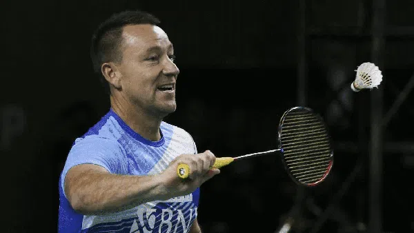 Melihat Lagi Aksi John Terry dan Nesta Main Bulu Tangkis