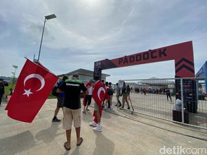 Penonton WSBK Mandalika Mulai Berdatangan: Datang Dari Turki Dukung Toprak