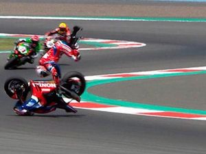 Detik-detik Kecelakaan Maut Lecuona di WSBK Mandalika, Tulangnya Patah!