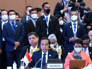 Jokowi Ajak Jepang Ikut Geber Kendaraan Listrik di ASEAN