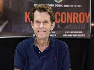 Kevin Conroy, 30 Tahun Menjadi Pengisi Suara Batman