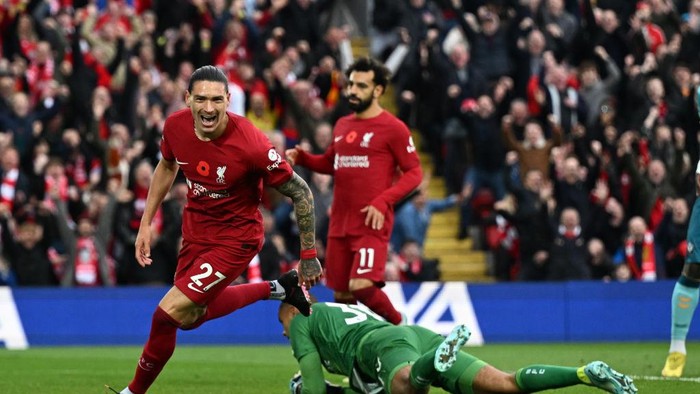 LIVERPOOL, ENGLAND - NOVEMBER 12: ( THE SUN OUT,THE SUN ON SUNDAY OUT) Darwin Nunez of Liverpool celebrates  after scoring the second goal 2-1 during the Premier League match between Liverpool FC and Southampton FC at Anfield on November 12, 2022 in Liverpool, England. (Photo by Andrew Powell/Liverpool FC via Getty Images)