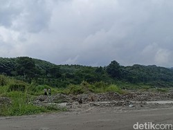 26 Granat Temuan Warga Blitar Diledakkan di Kali Bladak