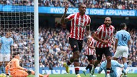 Sabtu (12/11) malam WIB, Brentford bertamu ke Manchester City dalam lanjutan Liga Inggris. Brentford menang 2-1 (Getty Images)