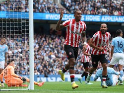 Sabtu (12/11) malam WIB, Brentford bertamu ke Manchester City dalam lanjutan Liga Inggris. Brentford menang 2-1 (Getty Images)