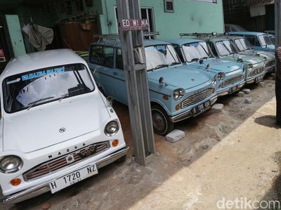 Mengintip Bengkel-Garasi Mobil Klasik Pakde Bei