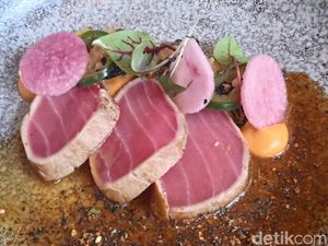 Keliling Asia Lewat Makanan, Cicipi Ahi Tuna dan Piscok Souffle di Restoran Ini Keliling Asia Lewat Makanan, Cicipi Ahi Tuna dan Piscok Souffle di Restoran Ini