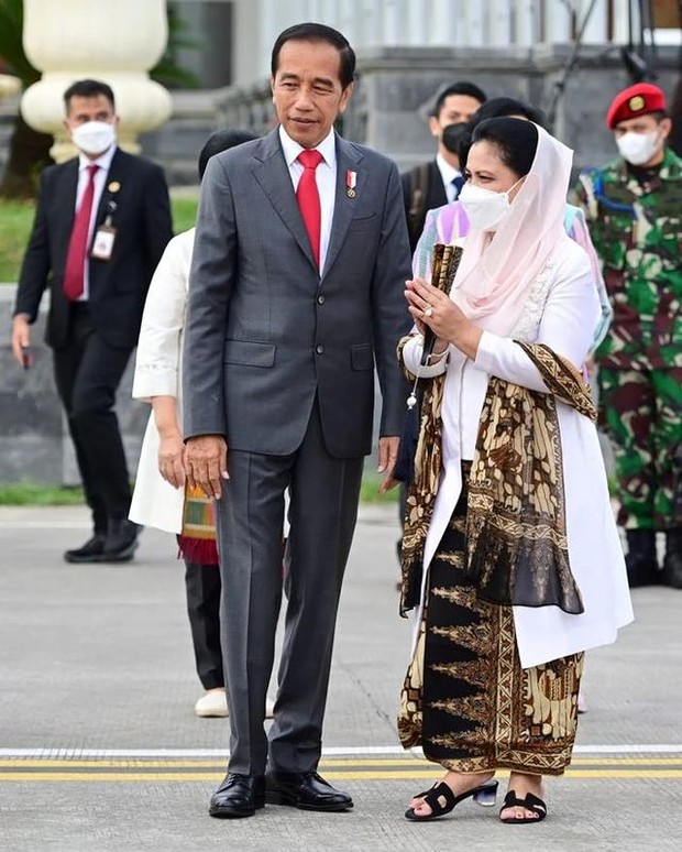 kebaya putih ibu Iriana Jokowi