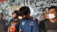 Penampakan Pembunuh Mahasiswa Unpad Usai Ditangkap