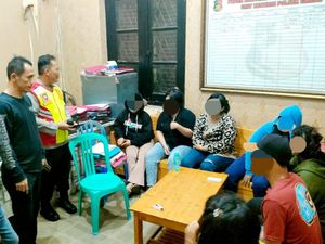 Prostitusi Rumahan di Banten Dibongkar Polisi, 8 Orang Ditangkap! Prostitusi Rumahan di Banten Dibongkar Polisi, 8 Orang Ditangkap!