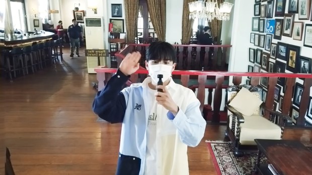 Potret Ryeowook di Batavia Deli Cafe/ Foto: youtube.com/ryeowookagit Potret Ryeowook di Batavia Deli Cafe