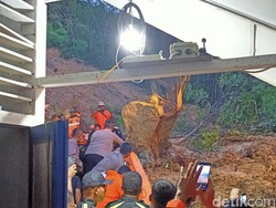 Tiga Korban Tewas Tertimbun Longsor di Tapteng Berhasil Dievakuasi