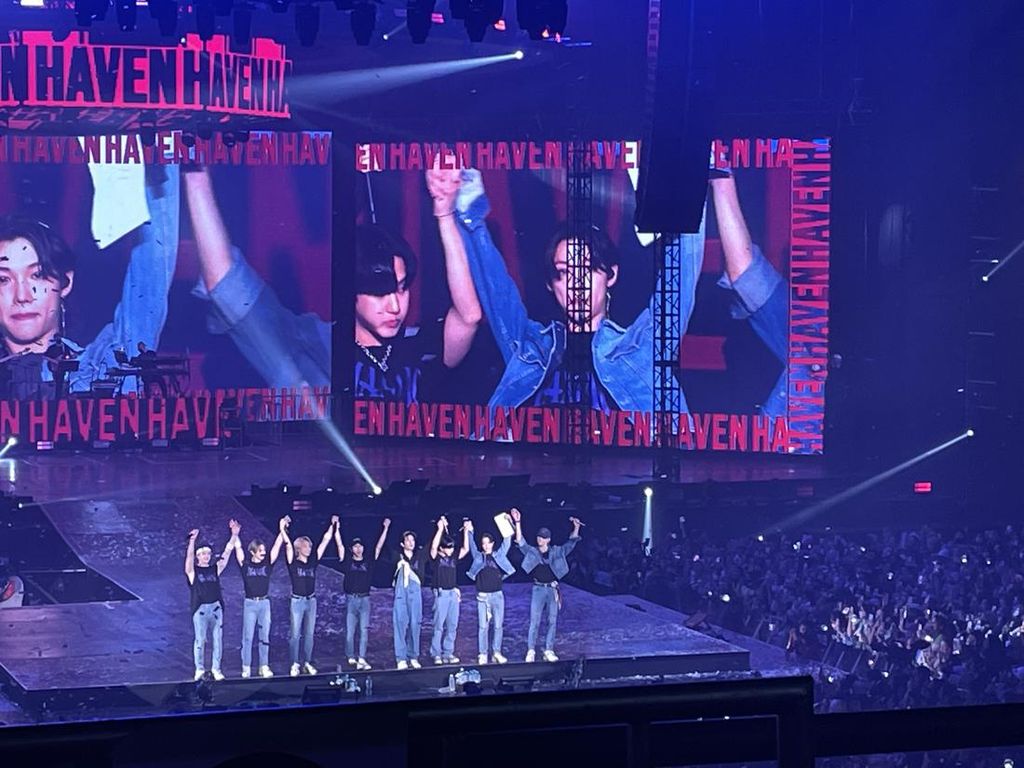 Stray Kids Menutup #MANIACinJKT dengan Penampilan Keren dan Kejutan Spesial Stray Kids Menutup #MANIACinJKT dengan Penampilan Keren dan Kejutan Spesial
