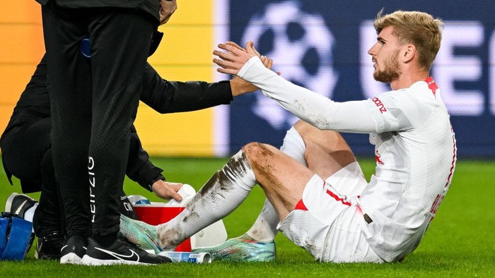 WARSAW, POLAND - NOVEMBER 02: Timo Werner of RB Leipzig injured during the UEFA Champions League group F match between Shakhtar Donetsk and RB Leipzig at The Marshall Jozef Pilsudskis Municipal Stadium of Legia Warsaw on November 2, 2022 in Warsaw, Poland. (Photo by Mateusz Slodkowski/DeFodi Images via Getty Images)