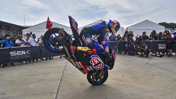 Lihat Lagi Momen Toprak Jawara Race 1 WSBK Mandalika