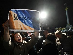 Tentara Rusia Mundur dari Kherson, Rakyat Ukraina Bersorak Tentara Rusia Mundur dari Kherson, Rakyat Ukraina Bersorak