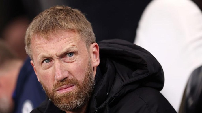 NEWCASTLE UPON TYNE, ENGLAND - NOVEMBER 12: Graham Potter, Manager of Chelsea looks on prior to the Premier League match between Newcastle United and Chelsea FC at St. James Park on November 12, 2022 in Newcastle upon Tyne, England. (Photo by George Wood/Getty Images)