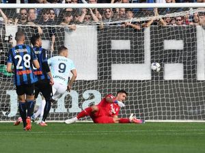 Ketajaman Dzeko Tak Tergerus oleh Umur