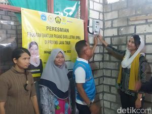 551 Rumah Tangga Tak Mampu di Lamongan Dapat Sambungan Listrik Gratis 551 Rumah Tangga Tak Mampu di Lamongan Dapat Sambungan Listrik Gratis