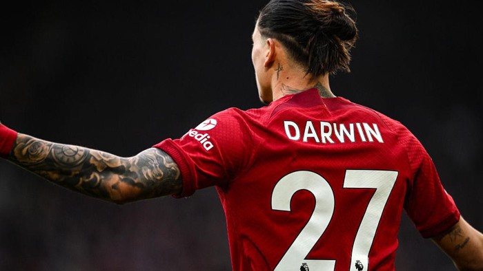 LIVERPOOL, ENGLAND - NOVEMBER 12: (THE SUN OUT, THE SUN ON SUNDAY OUT) Darwin Nunez of Liverpool during the Premier League match between Liverpool FC and Southampton FC at Anfield on November 12, 2022 in Liverpool, England. (Photo by Andrew Powell/Liverpool FC via Getty Images)