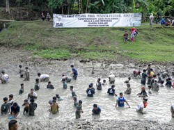 Unik, Relawan di Banten Kenalkan Sosok Ganjar Lewat Lomba Tangkap Ikan