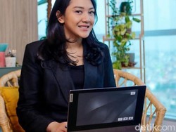 Cara Putri Tanjung Menjaga Channel YouTube Tetap Sustainable