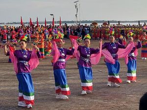 Potret Keseruan Wakatobi Wave 2022 Potret Keseruan Wakatobi Wave 2022