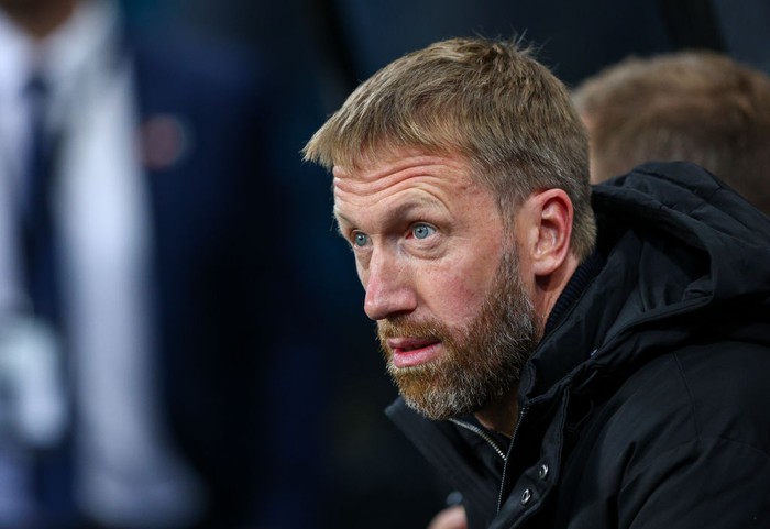 NEWCASTLE UPON TYNE, ENGLAND - NOVEMBER 12:  Chelsea manager Graham Potter watches on during the Premier League match between Newcastle United and Chelsea FC at St. James Park on November 12, 2022 in Newcastle upon Tyne, United Kingdom. (Photo by Alex Dodd - CameraSport via Getty Images)