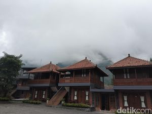 Mengintip View Menawan dari Hotel Joglo yang Tradisional Mengintip View Menawan dari Hotel Joglo yang Tradisional