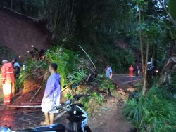 Banjir dan Longsor Terjang Sejumlah Titik di Tasikmalaya