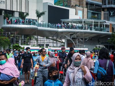 Melihat Keramaian CFD Jakarta di Tengah Naiknya Kasus COVID-19