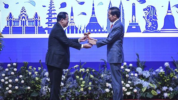 Momen Jokowi Terima Mandat Indonesia jadi Ketua ASEAN 2023