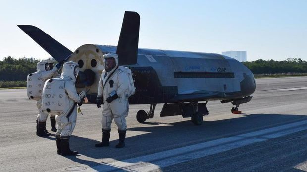 In a testing procedure, the X-37B Orbital Test Vehicle taxis on the flightline March 30, 2010, at the Astrotech facility in Titusville, FLa. (Courtesy photo)