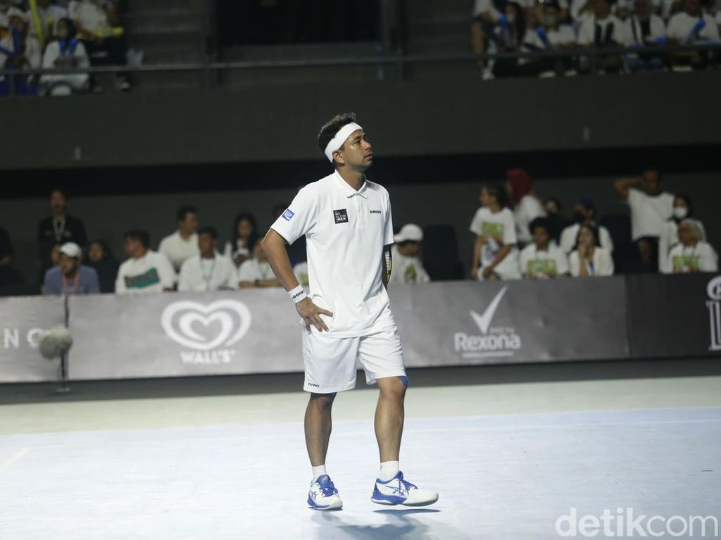 Menang Tenis Lawan Desta, Raffi Ahmad Tantang Vincent Main Badminton