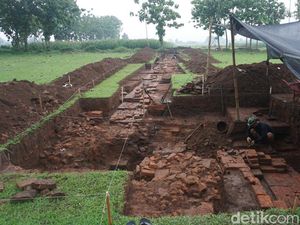 Menelusuri Sisa Kemegahan Kompleks Candi Tribhuwana Tunggadewi di Mojokerto Menelusuri Sisa Kemegahan Kompleks Candi Tribhuwana Tunggadewi di Mojokerto