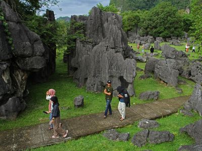 Menjelajah Taman Prasejarah Leang-leang di Maros Sulsel
