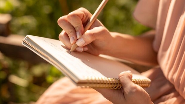 Kalimat Ini Jadi Trending di TikTok Pasca Protes Iran tengah Berlangsung