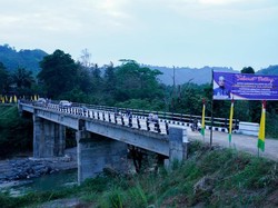 Gubenur Sulsel Resmikan Jembatan Lanrange Wajo, Warga Tak Lagi Pakai Rakit