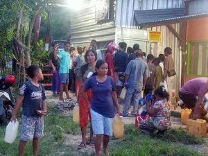Warga Makin Susah, Minyak Tanah dan Gas Elpiji di Labuan Bajo Langka Warga Makin Susah, Minyak Tanah dan Gas Elpiji di Labuan Bajo Langka