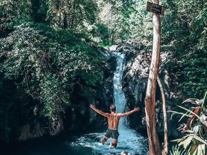 Ayuklah Tantang Adrenalin di Air Terjun Kroya Sambangan Buleleng Ayuklah Tantang Adrenalin di Air Terjun Kroya Sambangan Buleleng