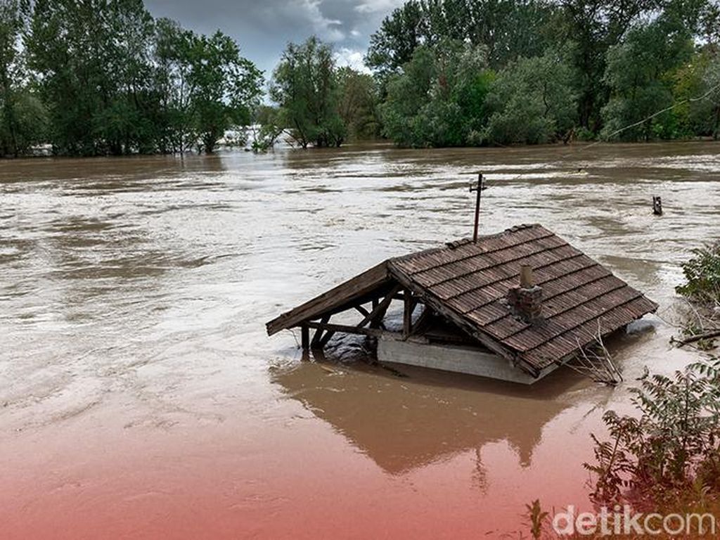Banjir Bandang Tewaskan 14 Orang yang Tengah Jalani Ibadah Gereja di Afsel