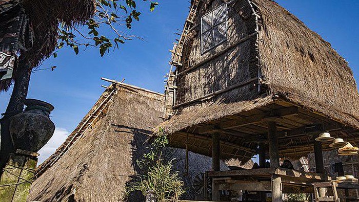 Rumah Berugaq Sekenam