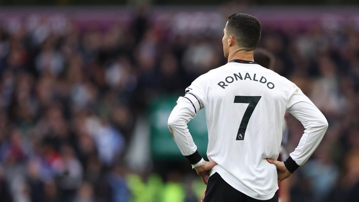 BIRMINGHAM, ENGLAND - NOVEMBER 06: Cristiano Ronaldo of Manchester United during the Premier League match between Aston Villa and Manchester United at Villa Park on November 6, 2022 in Birmingham, United Kingdom. (Photo by Matthew Ashton - AMA/Getty Images)