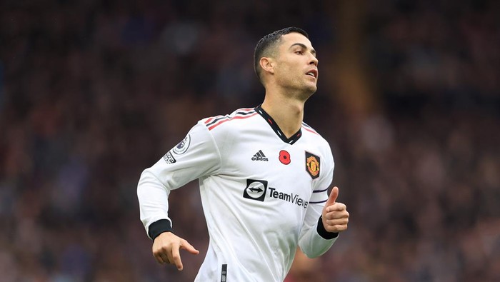 BIRMINGHAM, ENGLAND - NOVEMBER 06: Cristiano Ronaldo of Manchester United looks on during the Premier League match between Aston Villa and Manchester United at Villa Park on November 6, 2022 in Birmingham, United Kingdom. (Photo by Simon Stacpoole/Offside/Offside via Getty Images)