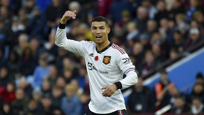 Manchester Uniteds Cristiano Ronaldo gestures during the English Premier League soccer match between Aston Villa and Manchester United at Villa Park in Birmingham, England, Sunday, Nov. 6, 2022. (AP Photo/Rui Vieira)