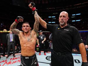 Dustin Poirier Menang, Khabib Nurmagomedov Beri Selamat Dustin Poirier Menang, Khabib Nurmagomedov Beri Selamat