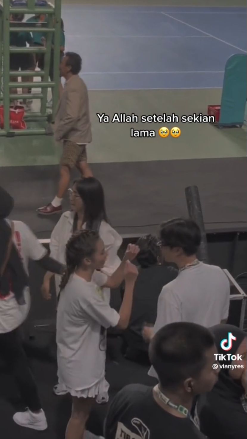 Enzy Storia dan Dikta Enzy Storia dan Dikta