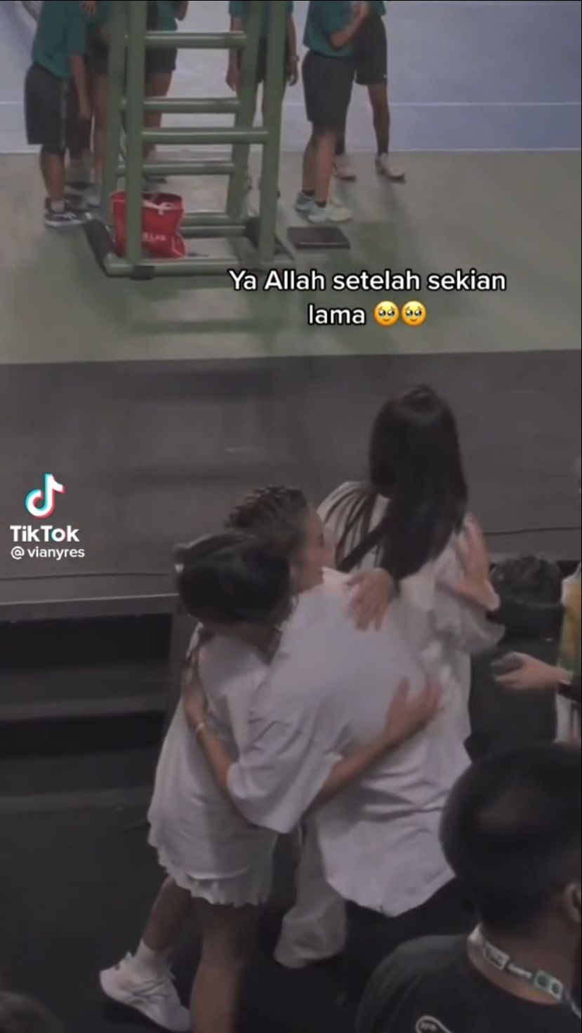 Enzy Storia dan Dikta